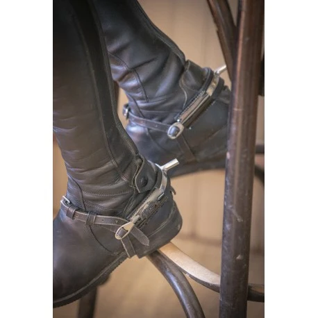 Penelope Spur Covers - Image 3